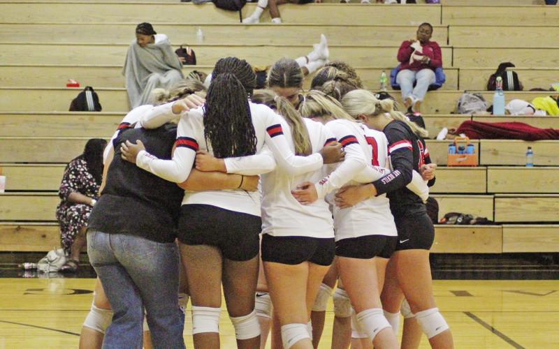 The Chapel Hill Lady Devils lost a heartbreaker in their playoff opener at Liberty-Eylau’s Rader Dome Monday evening, falling to Hooks, 3-1 (17-25, 18-25, 25-18, 22-25). Chapel Hill finished second in district play and closes the year with an overall record of 22-15. It was the final game for Lady Devil seniors Kaylee Tompkins, Emily Dixon, Soraya Solis and Abigail Thrapp. TRIBUNE PHOTO / QUINTEN BOYD