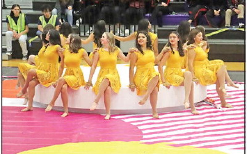 Varsity performs their show, ““Running Circles ‘Round My Mind”