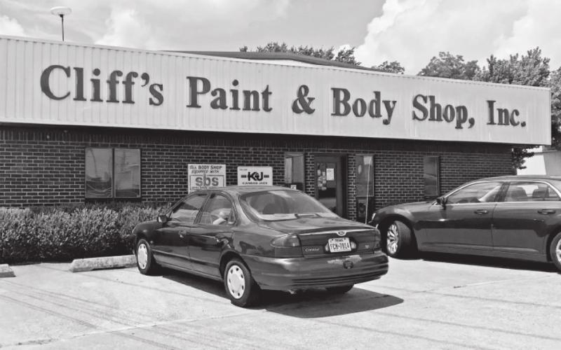 Cliff’s Paint &amp; Body Shop: Where all work is guaranteed