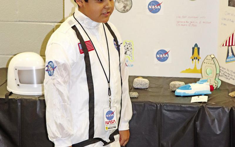 Corprew4thgrader,AlaricSanchez,isNeilArmstrong.