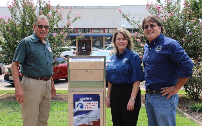 New flag drop off donated