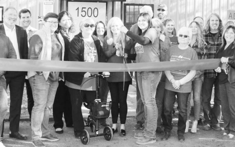 Rescue organization cuts ribbon