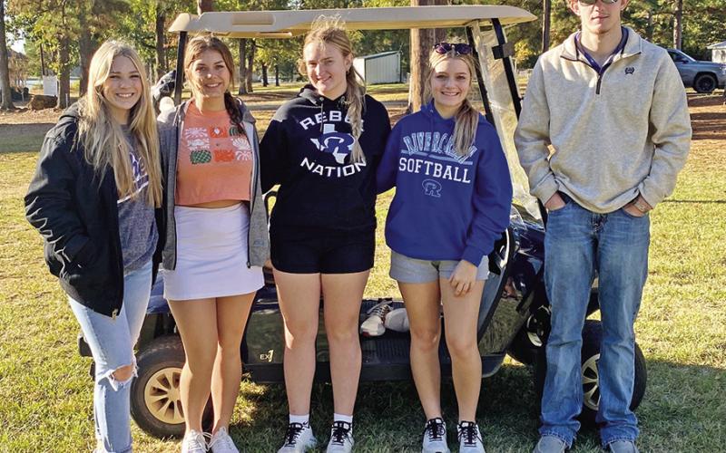 Golf tournament raises scholarship funds for Rivercrest grads