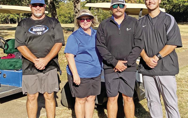 Golf tournament raises scholarship funds for Rivercrest grads
