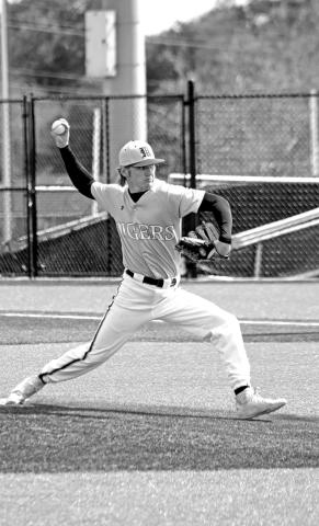 Mount Pleasant’s Trent Milam (1) delivers a pitch in the 4-2 victory over Sulphur Springs on Thursday,