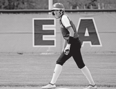 Rivercrest’s Korie Mankins takes a lead off second base during Thursday’s game. TRIBUNE PHOTO / QUINTEN BOYD