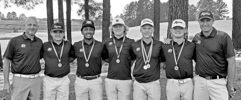 Mount Pleasant High School golf team qualifies for Regional tournament