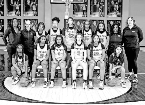 Mount Pleasant cagers clinch playoff berths