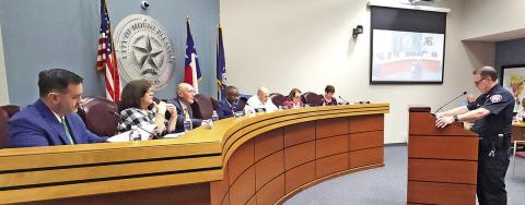 Mt. Pleasant city council listens as the police chief explains proposed pet ordinances