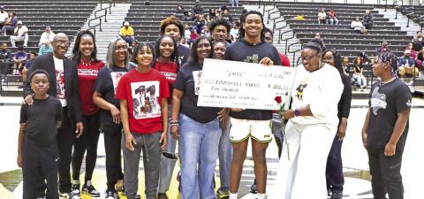 MPHS senior receives scholarship in memory of Jamarion “JoJo” Brown