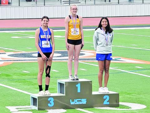 Rivercrest’s Kelley, HB’s Gonzalez both advance to state track meet