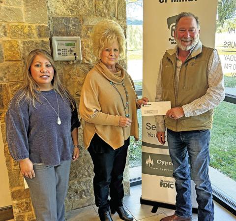Cypress Bank makes generous donation to SAFE-T Crisis Center
