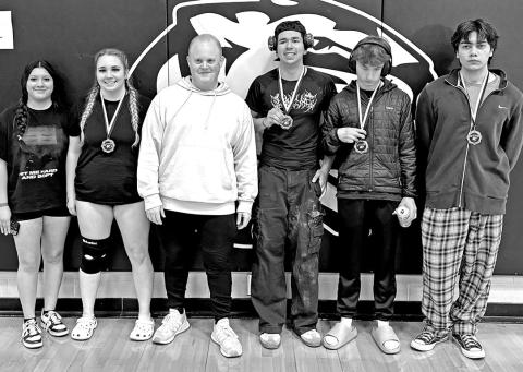Chapel Hill powerlifting team places at Tiger Invitational