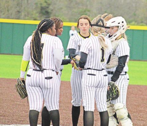 The Mount Pleasant Lady Tigers will advance to the playoffs as 15-5A’s fourth place team. They will take on Huntsville in the bi-district round. TRIBUNE PHOTO / QUINTEN BOYD