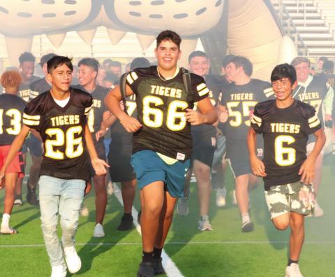 MP HS Tiger football squad ready for new season