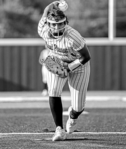 White Dominates in Circle as Lady Tigers Take Down Nacogdoches