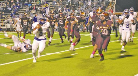Freshman running back K.D. Watson breaks away on a run during Friday’s game. Pewitt has a bye Friday and will host Prairiland next week.